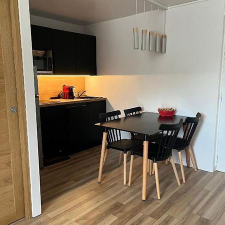 Appartement De La Fontaine A La Tour Du Pin Hyper Centre Parking Prive 外观 照片
