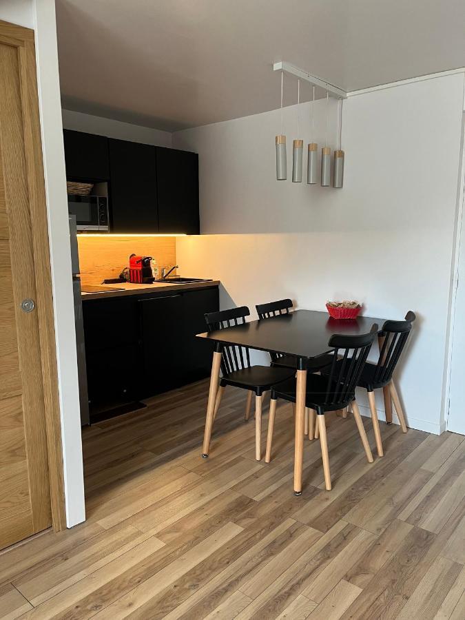 Appartement De La Fontaine A La Tour Du Pin Hyper Centre Parking Prive 外观 照片