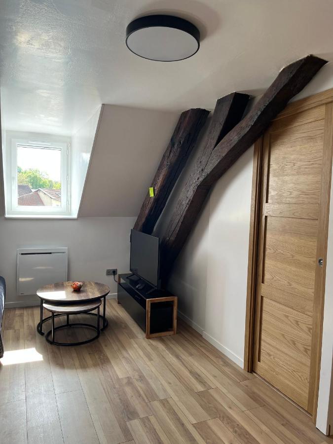 Appartement De La Fontaine A La Tour Du Pin Hyper Centre Parking Prive 外观 照片