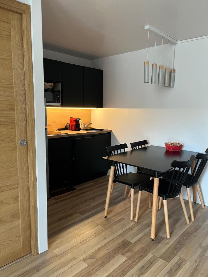 Appartement De La Fontaine A La Tour Du Pin Hyper Centre Parking Prive 外观 照片