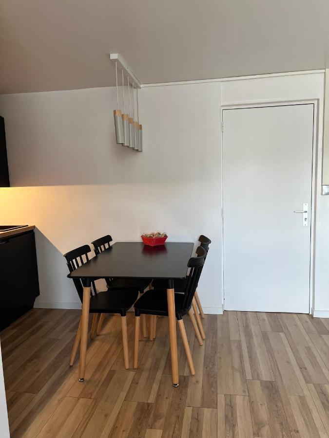 Appartement De La Fontaine A La Tour Du Pin Hyper Centre Parking Prive 外观 照片